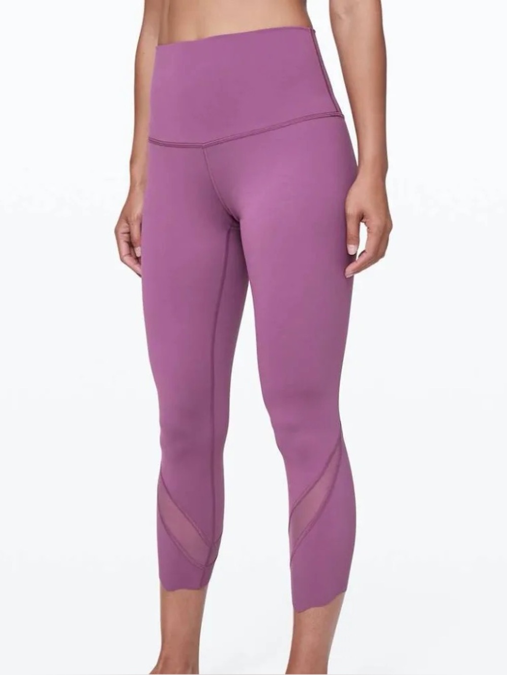 Lululemon Wunder Under High-Rise Scallop leggings in Grape Thistle Size 6